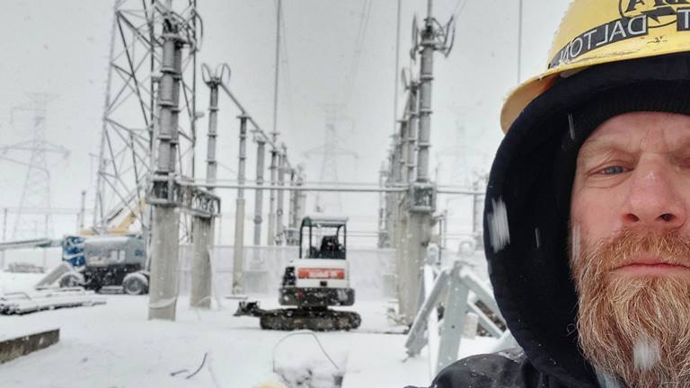 Through even the most inclement weather conditions, a team of more than 70 electricians and carpenters brave the elements to build BPA’s substations. 