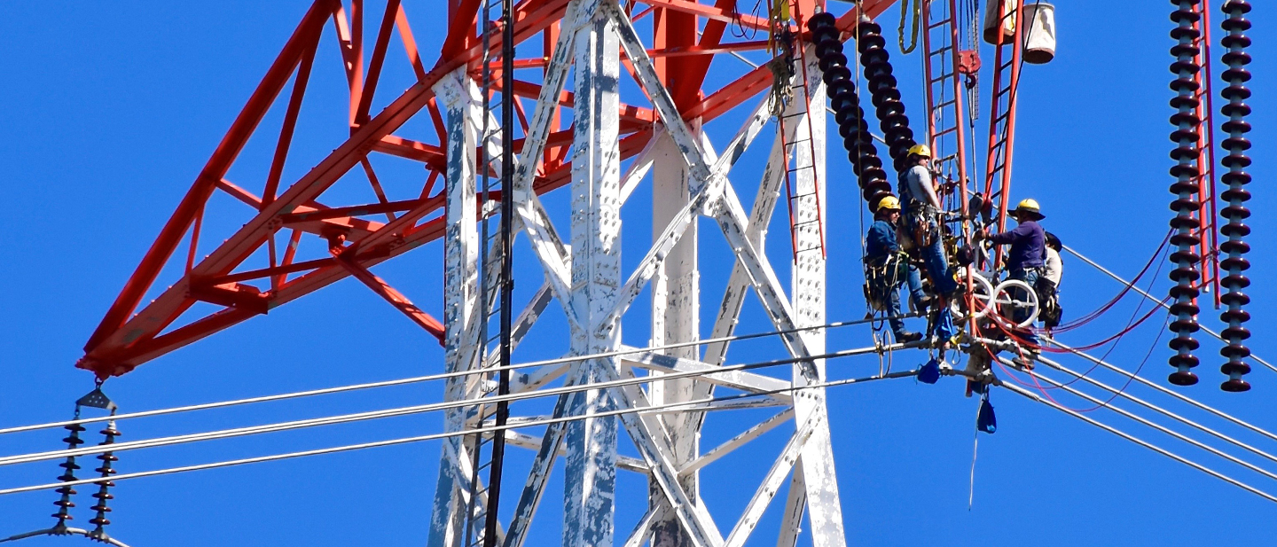 bpa-transmission-line-maintenance-crews